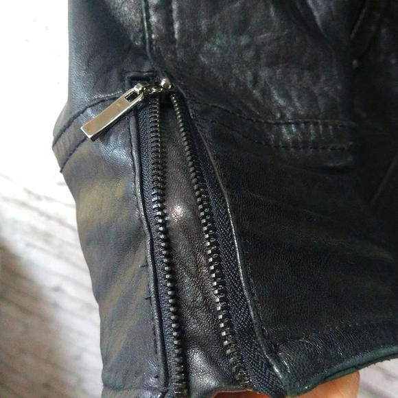 Jones New York Leather Jacket - Picture 10 of 11